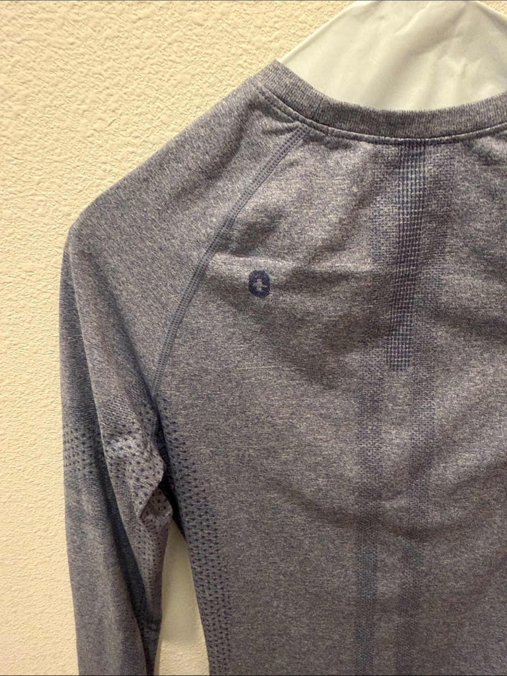 Figs Seamless Underscrub Long Sleeve - Heathered Blue size S - Picture 3 of 5